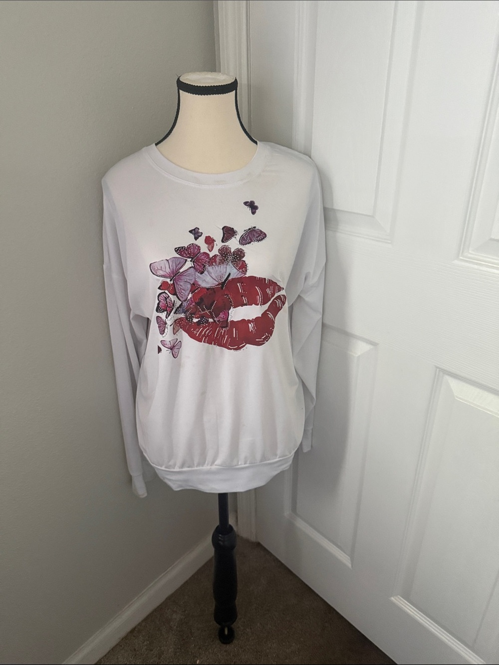 White Women's Pullover Sweatshirt with Red Lip & Butterfly Graphic